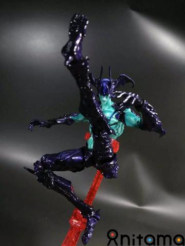 恶魔人COS飞鸟形态拍摄技巧，如何在拍摄时充分展现飞鸟角色的独特气质