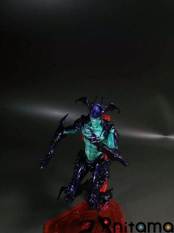 恶魔人COS飞鸟形态拍摄技巧，如何在拍摄时充分展现飞鸟角色的独特气质