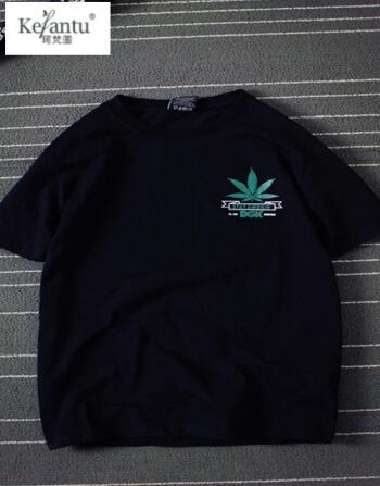 黑色五叶草夜见与夏洛特的剧情分析夜见与夏洛特之间的复杂关系，深入探讨夜见与夏洛特的互动及其对剧情的推动作用